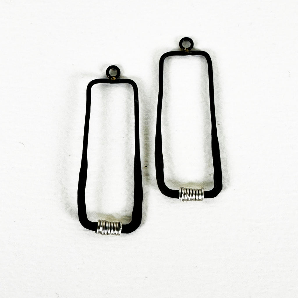 Elongated Rectangle – Hammered Annealed Wire & Silver Wire Earrings