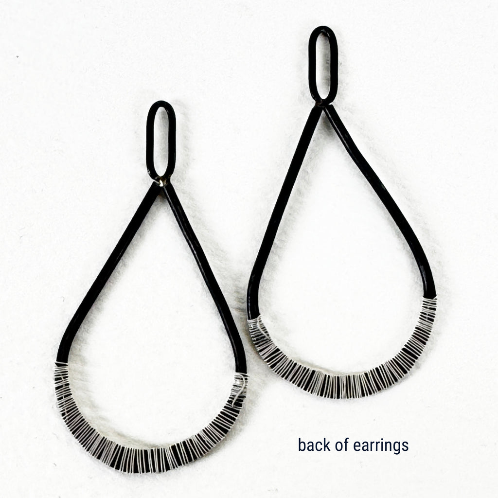 Wrapped Teardrop – Black Annealed & White Wire Earrings
