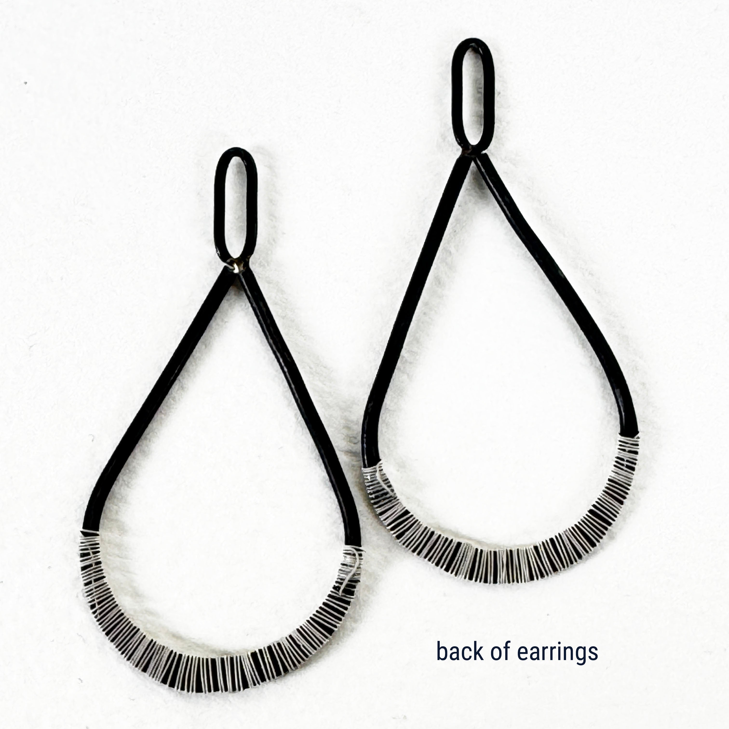 Wrapped Teardrop – Black Annealed & White Wire Earrings